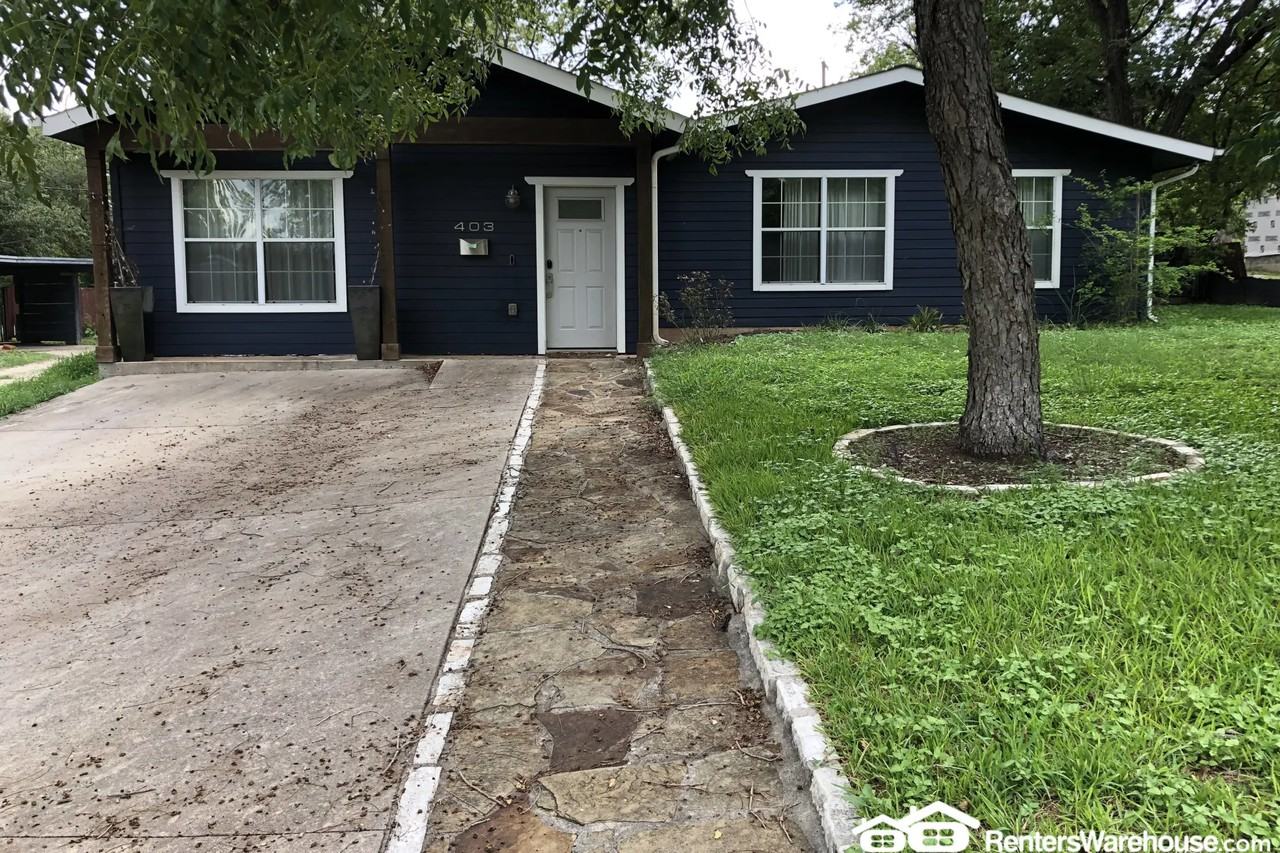 403 S Park Dr - Photo 2 of 44