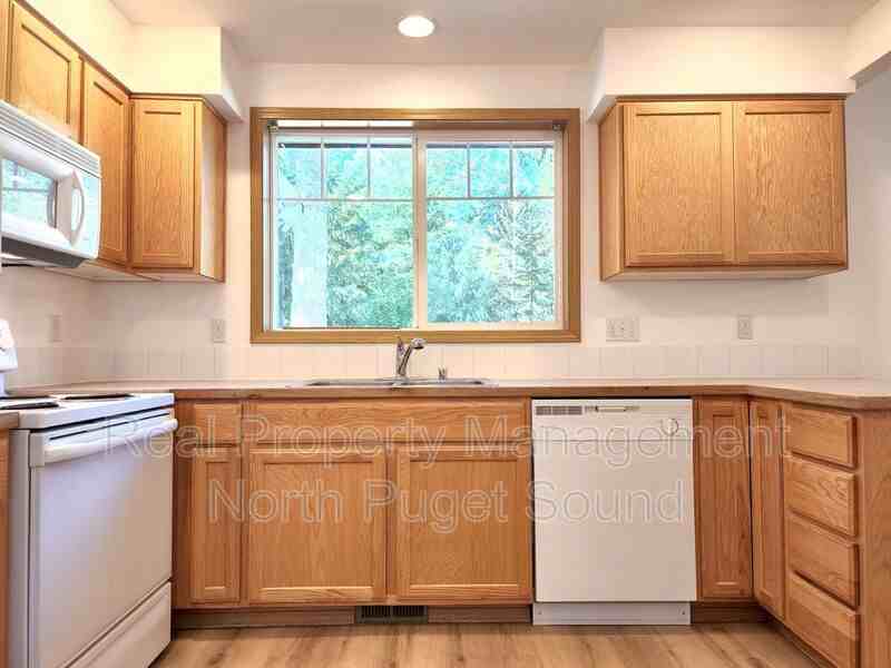 6624 206th Pl Ne #A - Photo 4 of 22