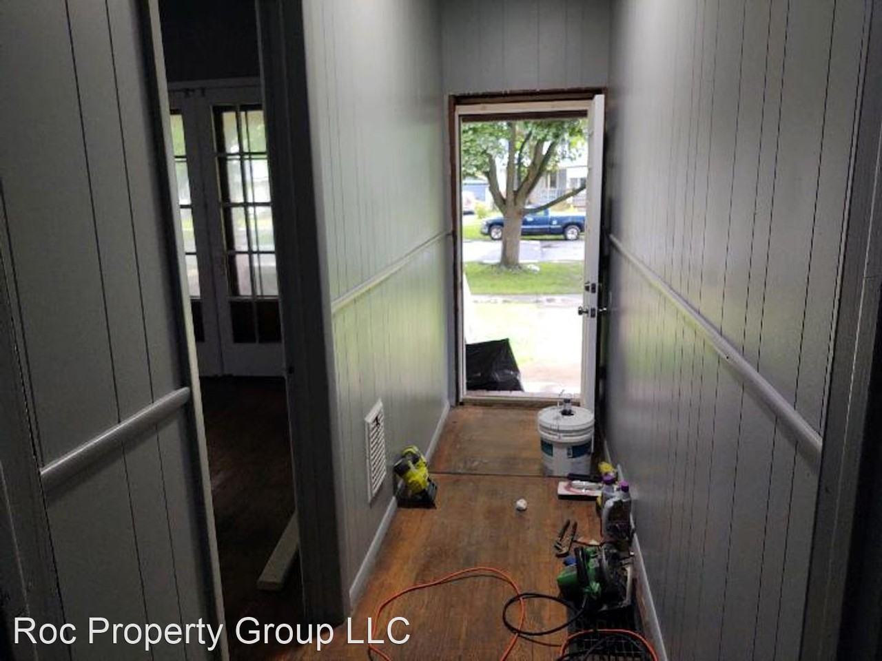 303-305 Lakeview Pk - Photo 2 of 15