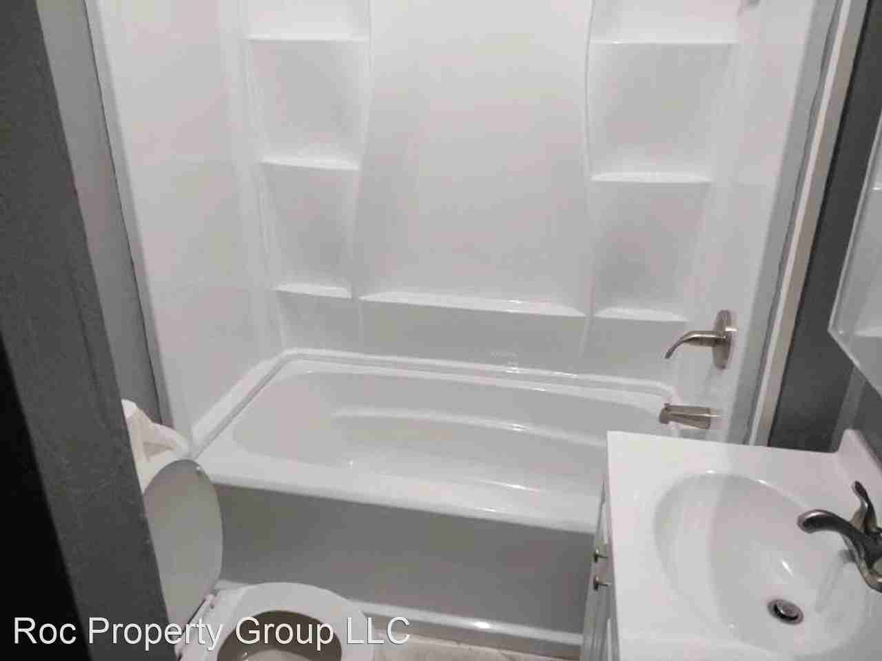 303-305 Lakeview Pk - Photo 3 of 15