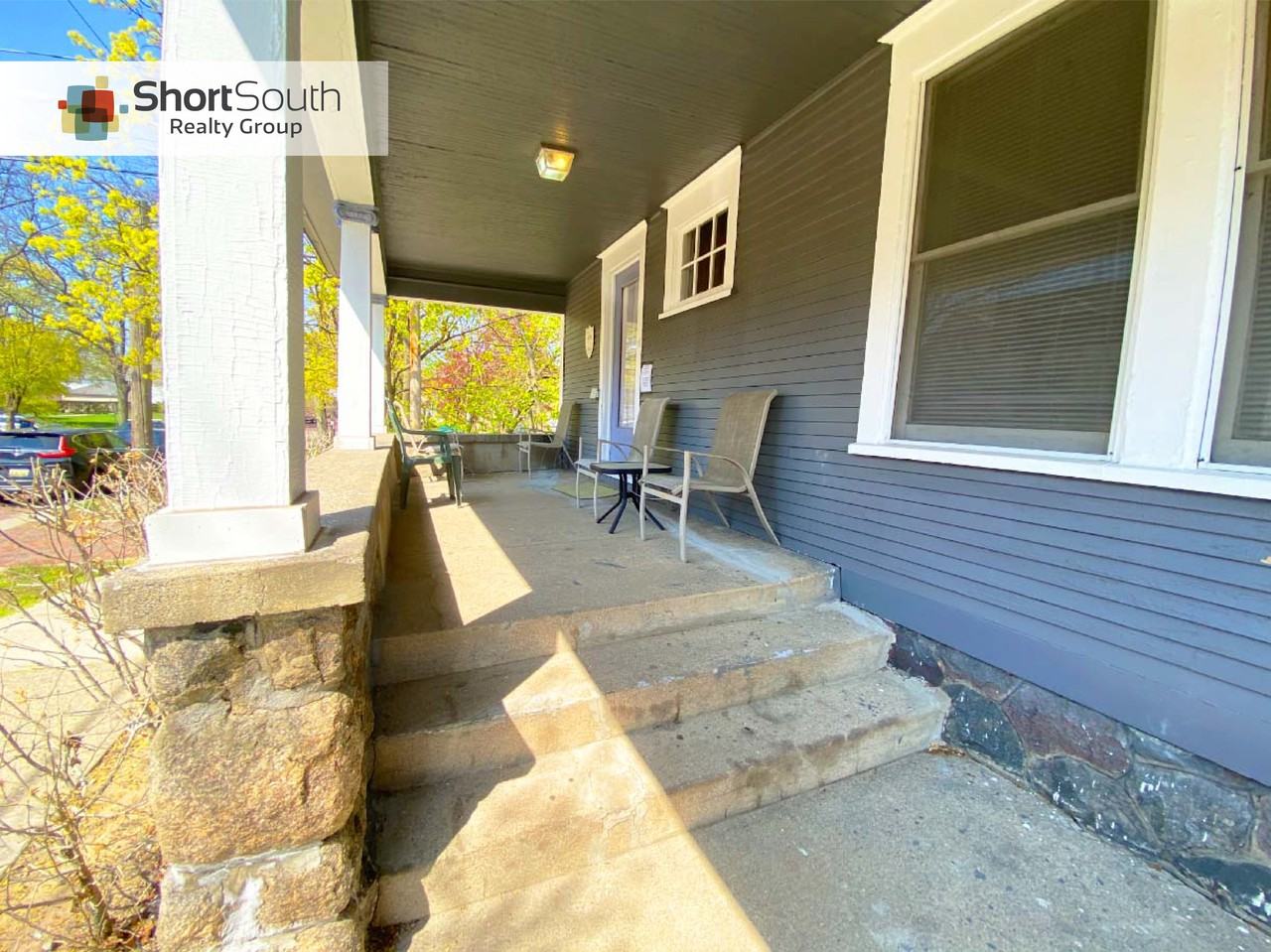 549 Logan St SE - Photo 3 of 4