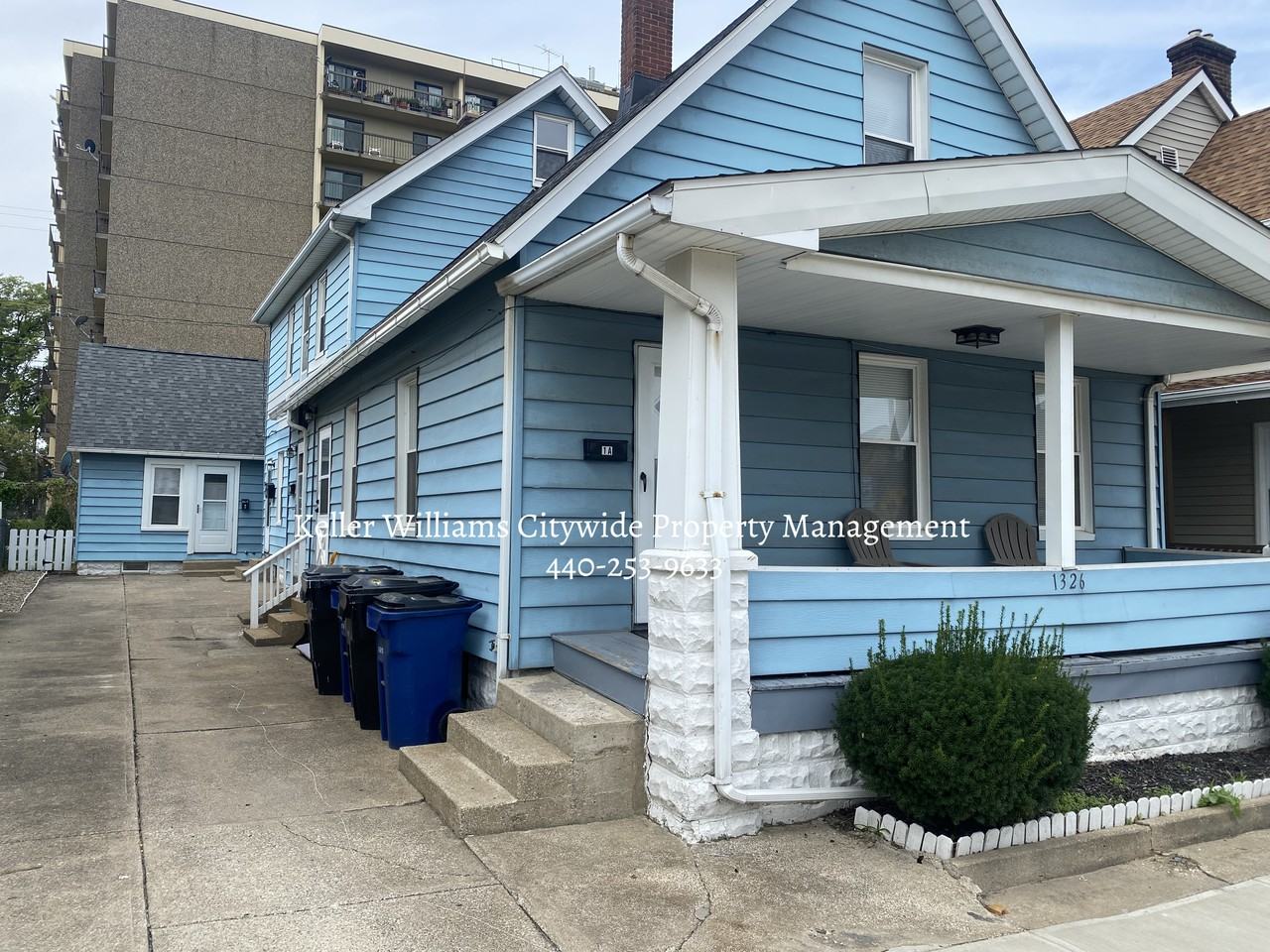 1326 W 69Th St - Photo 2 of 37