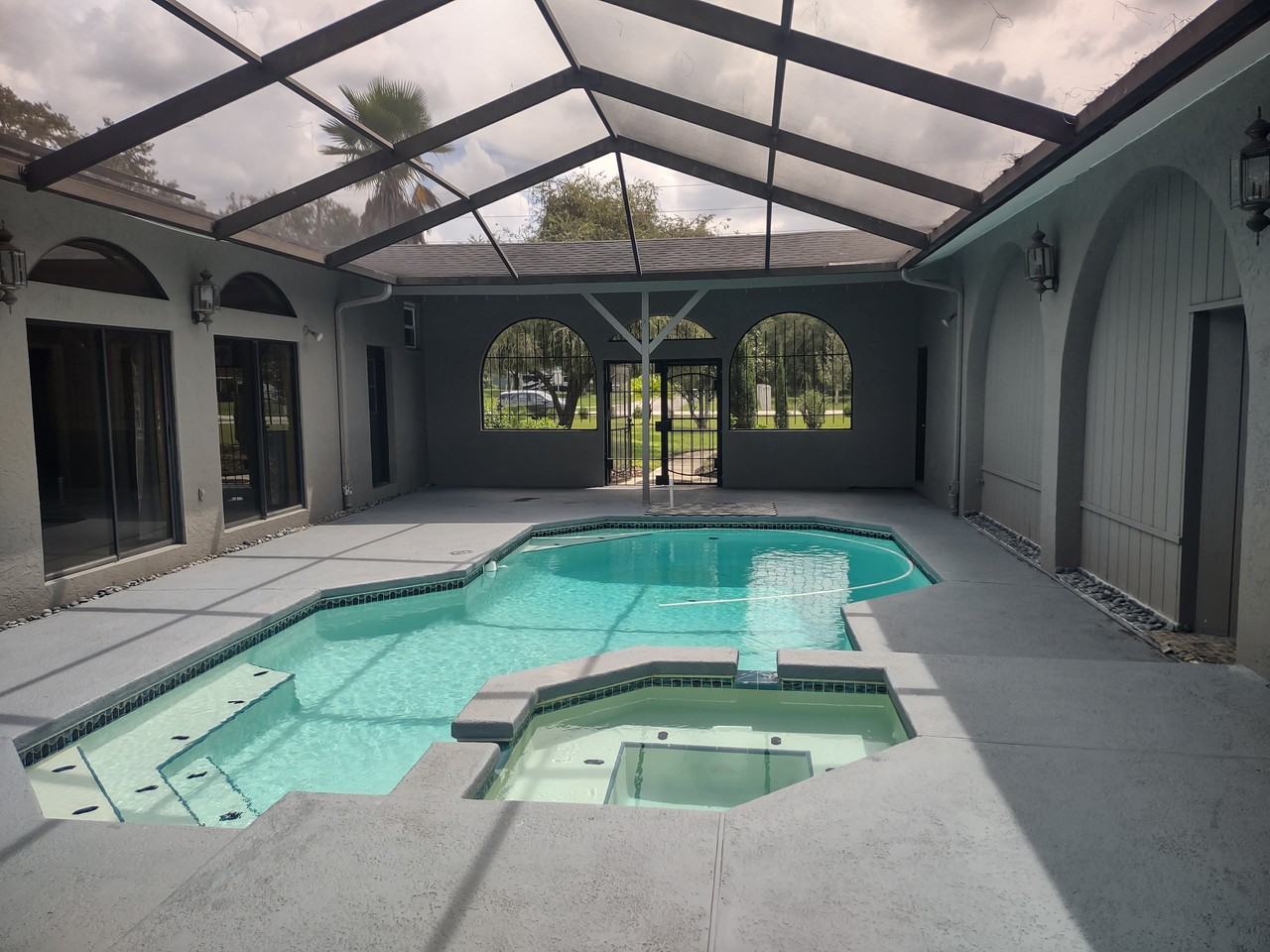 7168 Quail Hollow Blvd - Photo 3 of 31