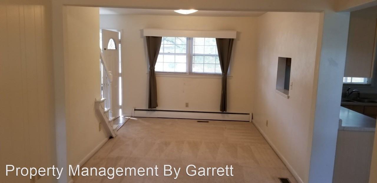 15 Darlene Ln - Photo 3 of 23