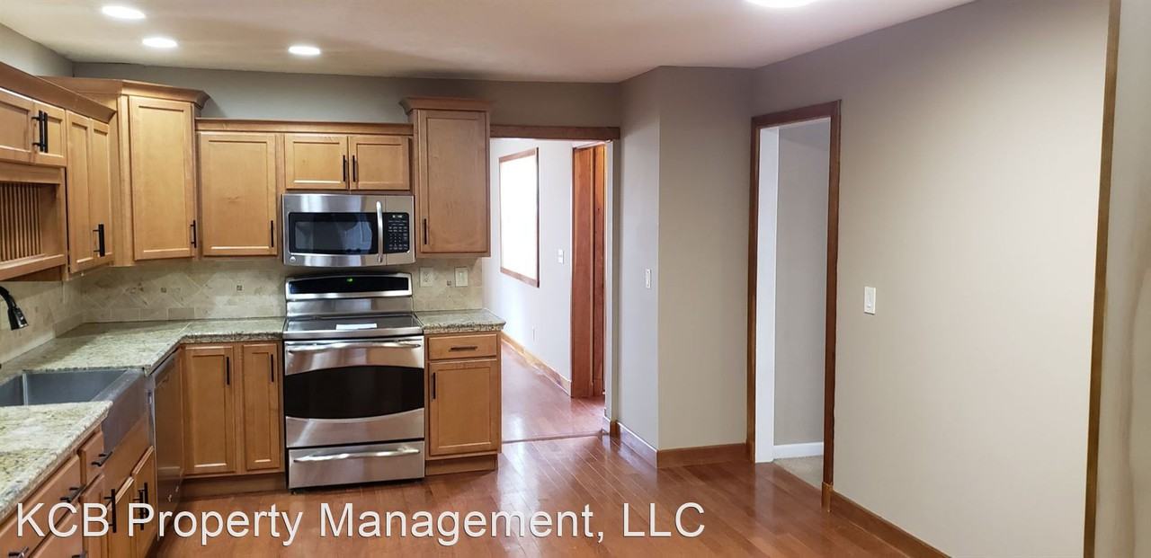 540 N Liberty St - Photo 2 of 14