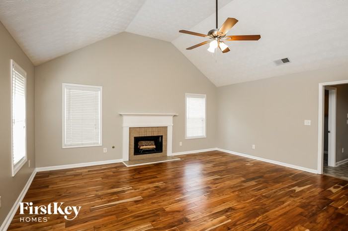 1326 Mckinsey Rdg - Photo 2 of 15