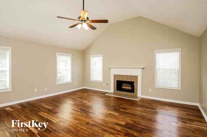 1326 Mckinsey Rdg - Photo 3 of 15