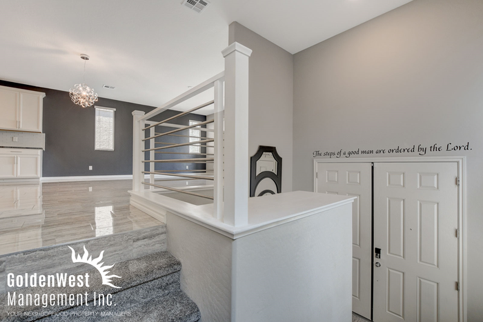 10813 Mulholland Ave - Photo 2 of 22