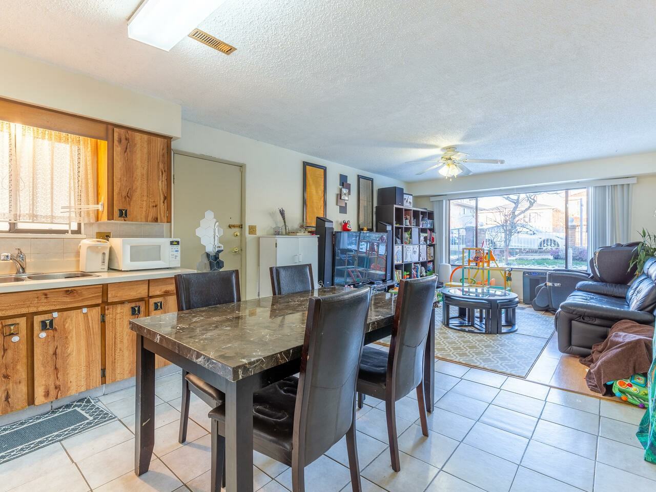 2818 Euclid Avenue - Photo 3 of 6