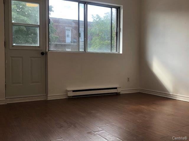 3300G Av Van Horne #202 - Photo 3 of 7