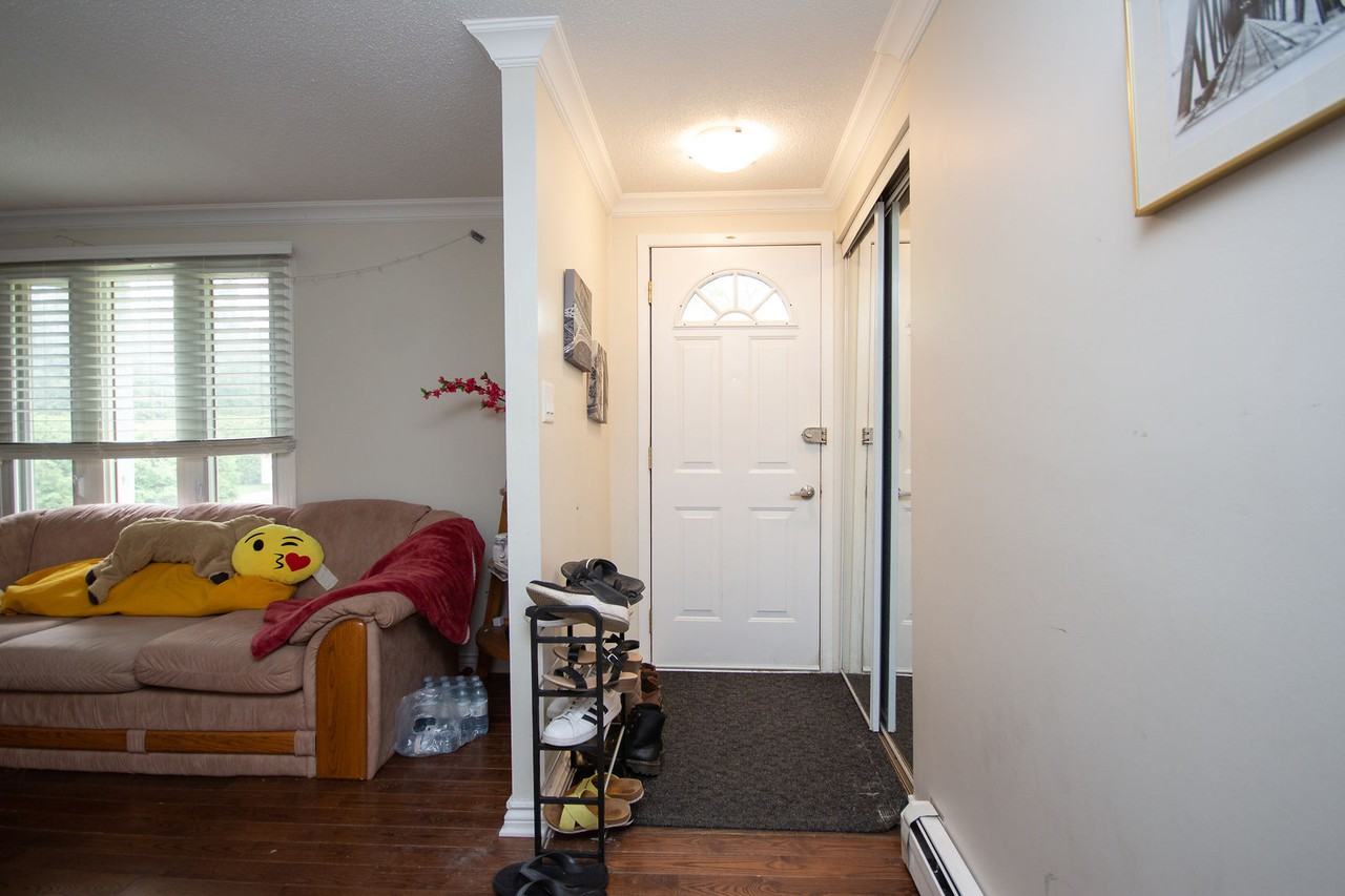 29 Overlake Drive, Nepean Apartments 29 Overlake Dr, Ottawa, ON K2E