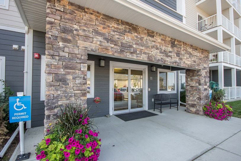 Belmont Apartments - Photo 3 of 13