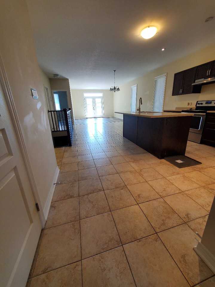 61 Forestview Crt - Photo 3 of 26