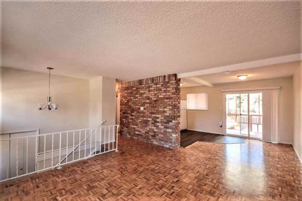 1338 Holmes Dr - Photo 3 of 18