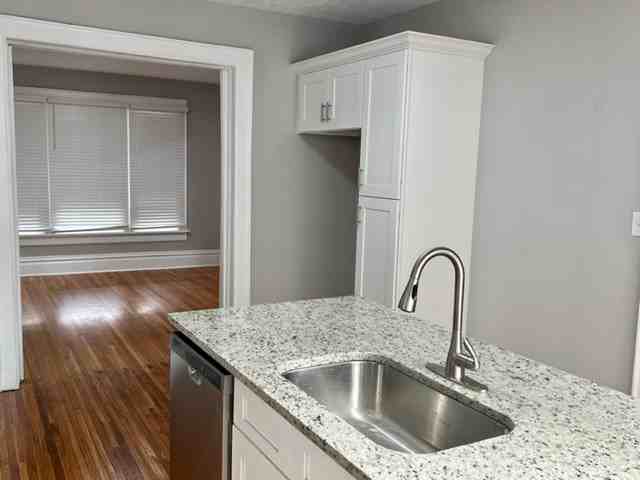 770 Linwood Ave #1 - Photo 5 of 17