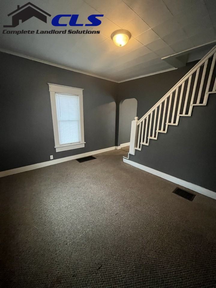 1820 Putnam St #1 - Photo 5 of 11