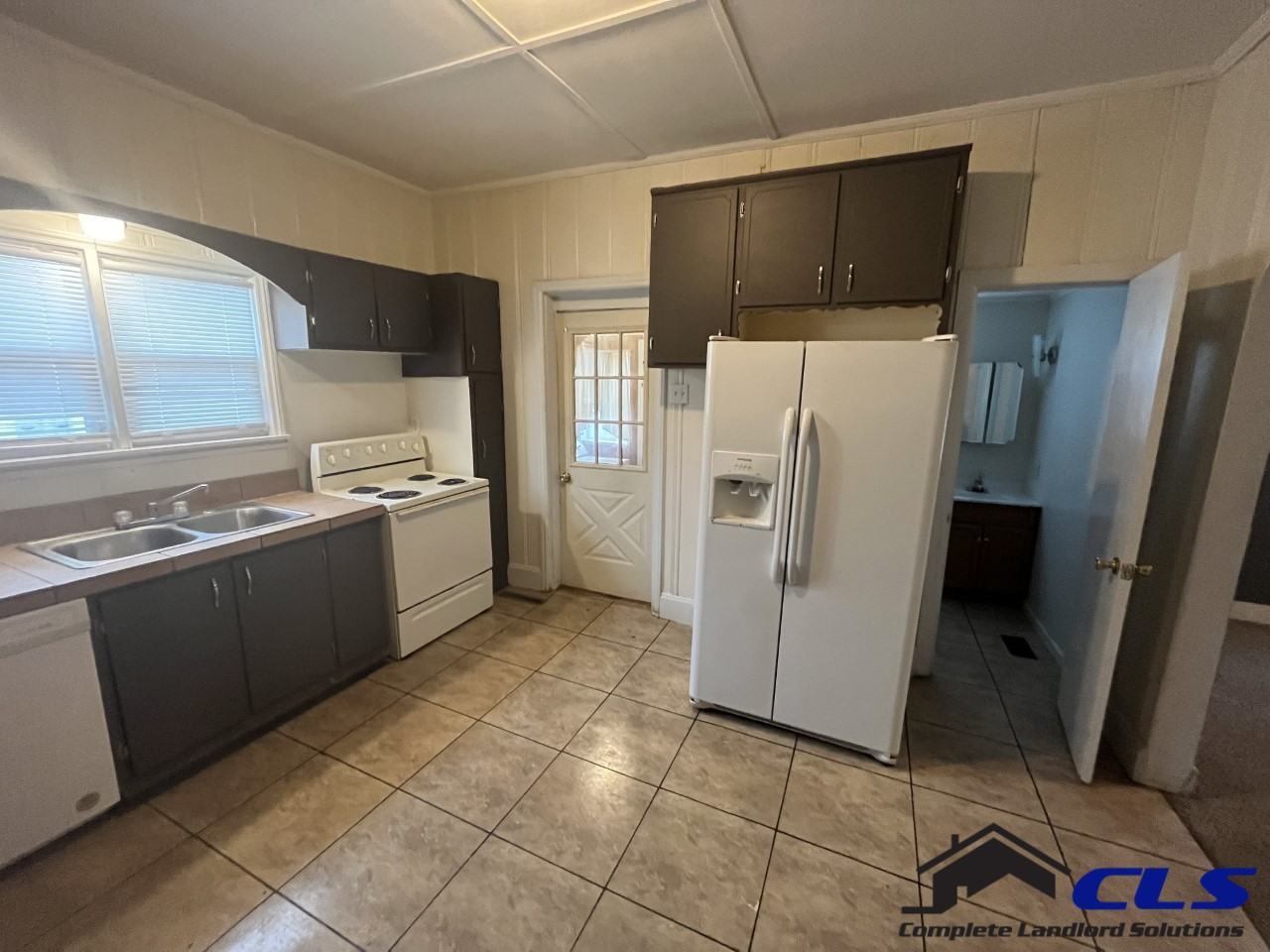 1820 Putnam St #1 - Photo 7 of 11