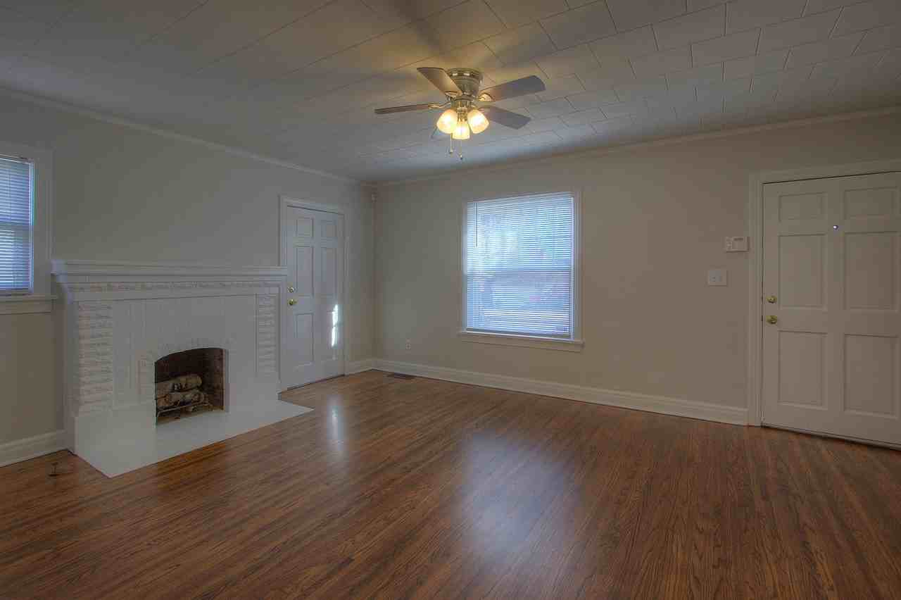 1316 S Knoxville Ave #1 - Photo 5 of 22
