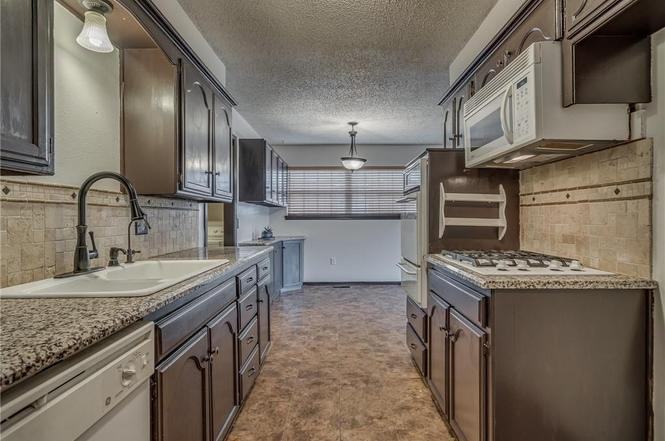 801 Robin Hill Rd #1 - Photo 5 of 28