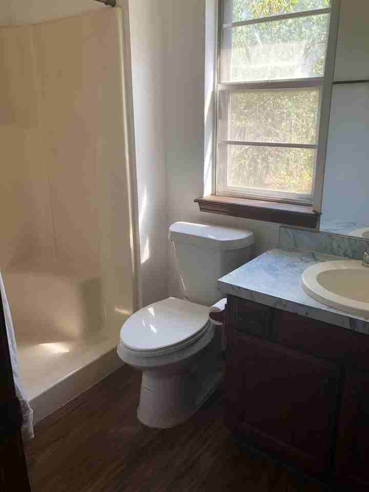 4220 Se 49th St #1 - Photo 6 of 8