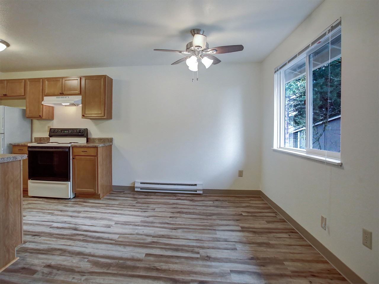 14100 SW Allen BlvdUnit #101 - Photo 3 of 12