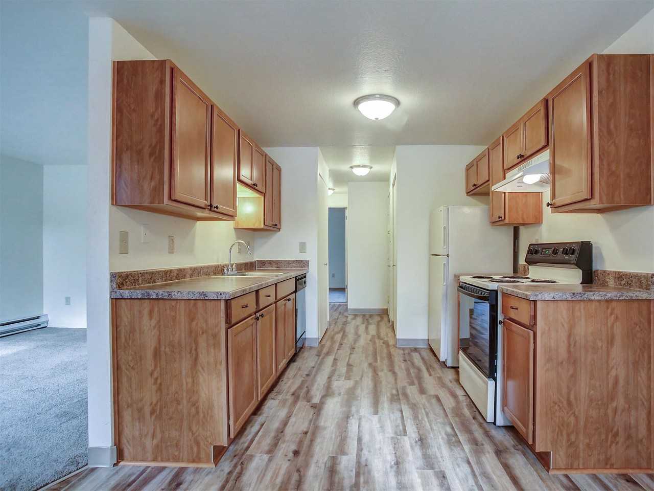 14100 SW Allen BlvdUnit #101 - Photo 5 of 12