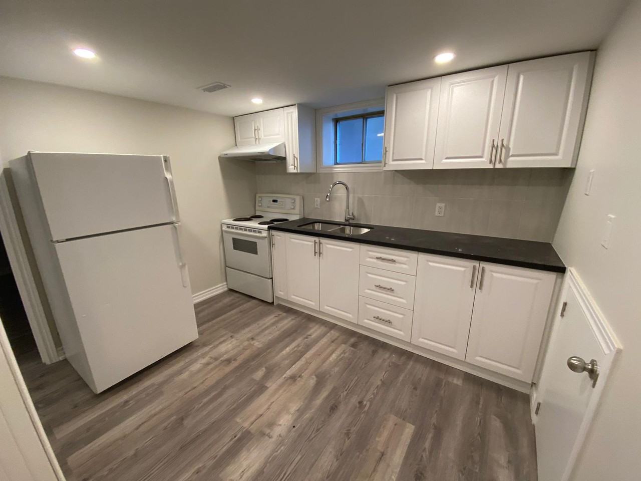 97 Shropshire Dr #2 - Photo 3 of 10