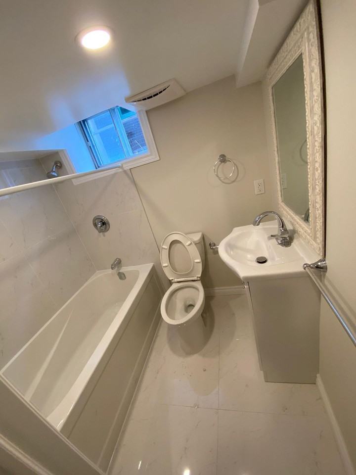 97 Shropshire Dr #2 - Photo 5 of 10