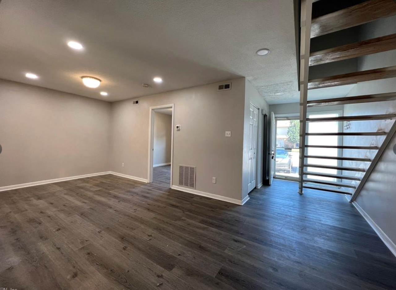 5025 Eaton Ct #1 - Photo 7 of 17