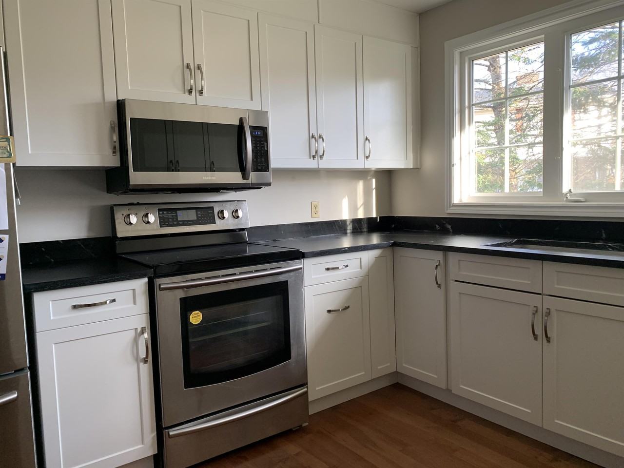 44 Briarwood Cres #1 - Photo 3 of 10