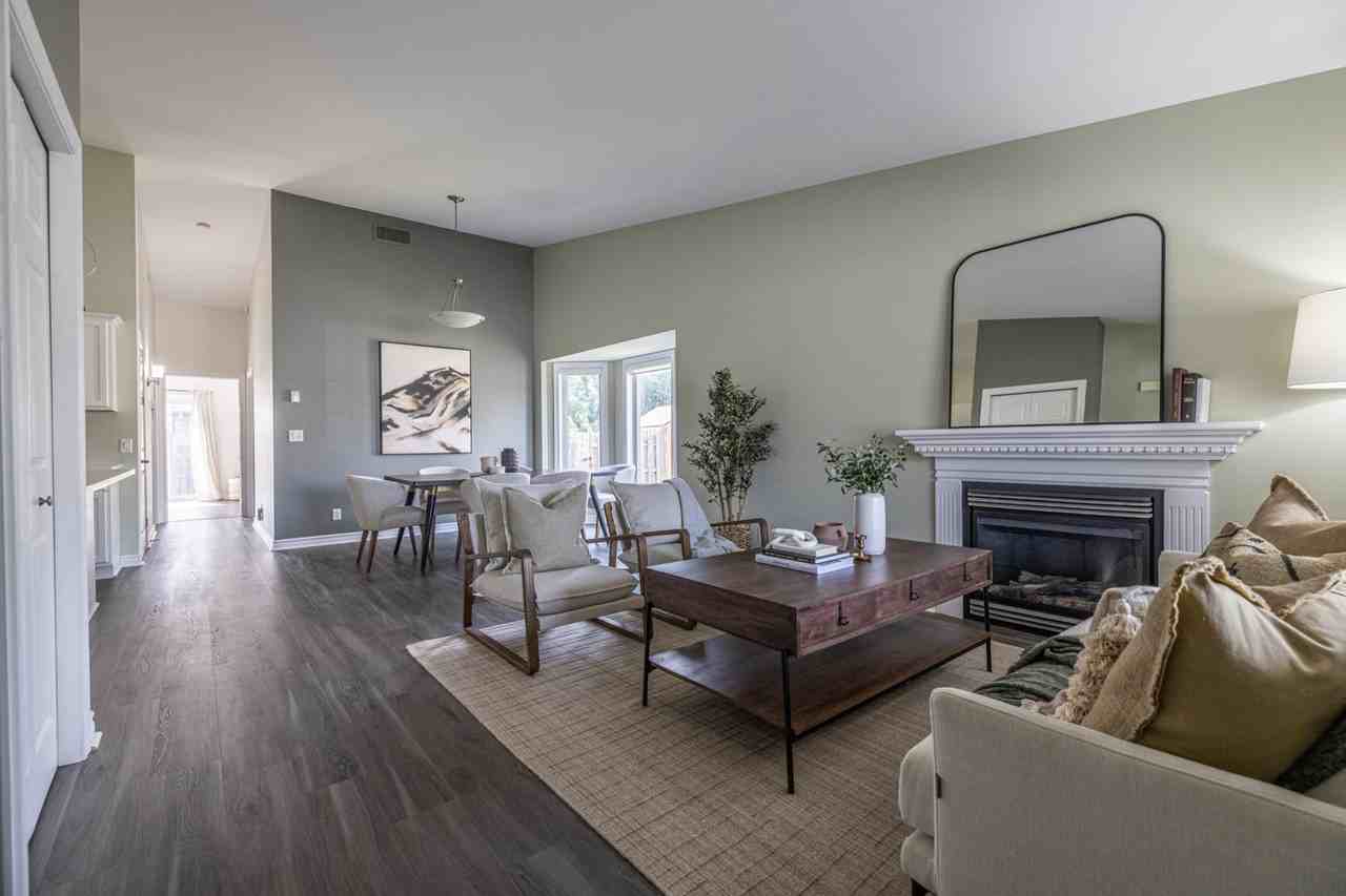 8 Brookside Crt #1 - Photo 2 of 10