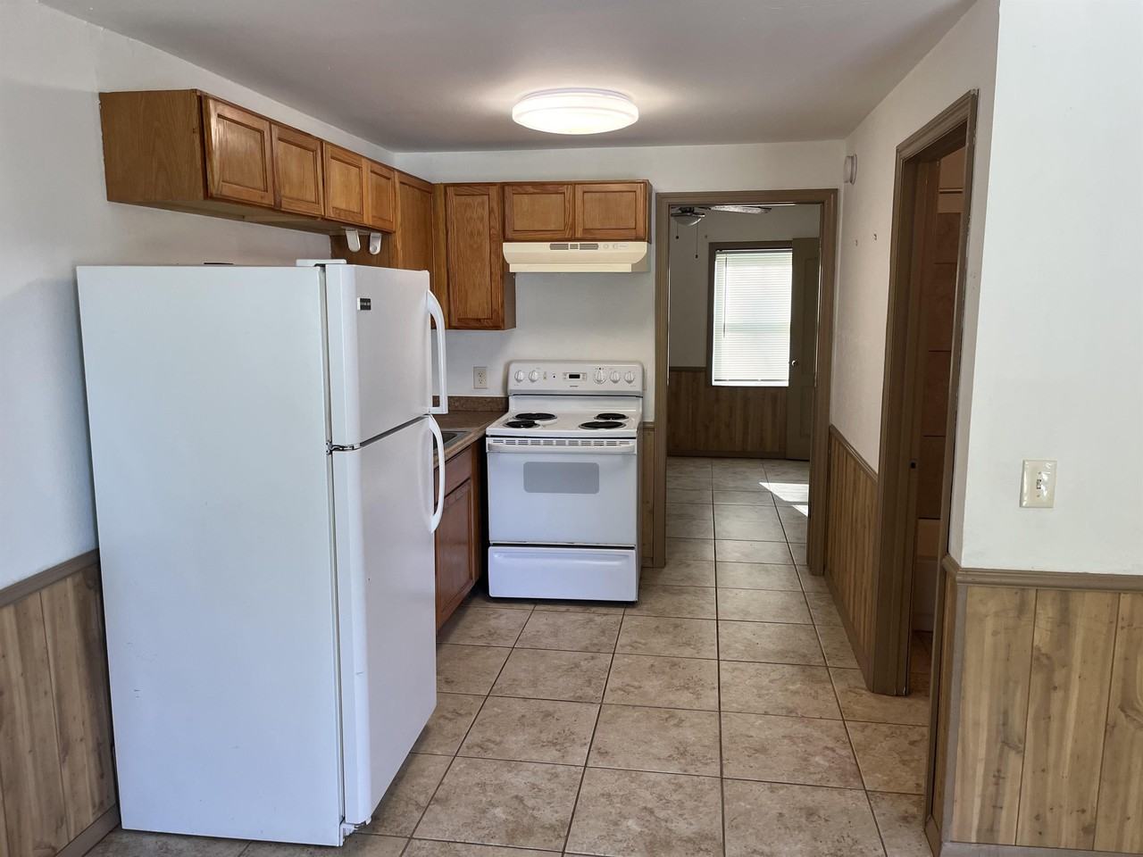 988 Sw Arlington Blvd #102 - Photo 2 of 8