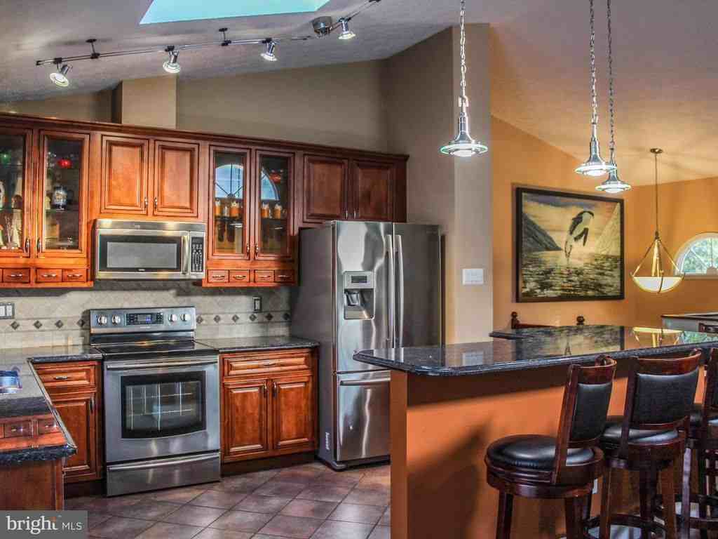 Rear - Photo 2 of 11