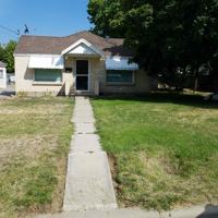 featured image of 218 N 5th St #1
