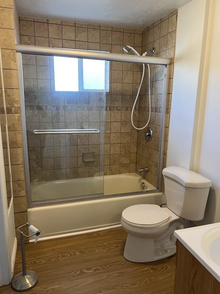 218 N 5th St #1 - Photo 6 of 21