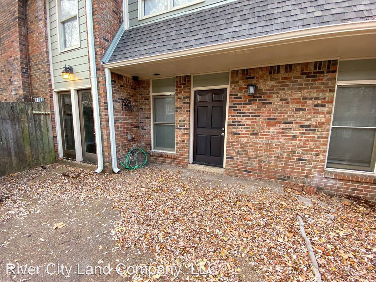 703 Hotchkiss Ln - Photo 2 of 22