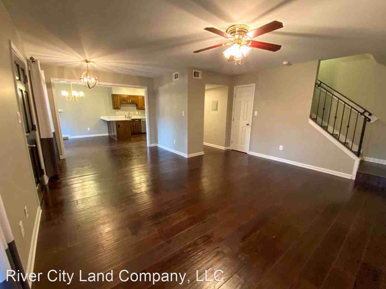 703 Hotchkiss Ln - Photo 3 of 22