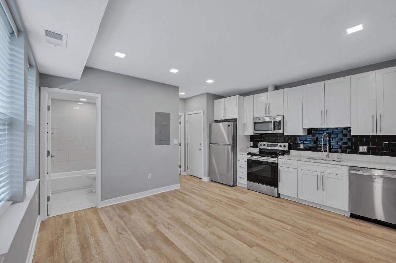 1617 Corcoran St Ne #1 - Photo 3 of 14