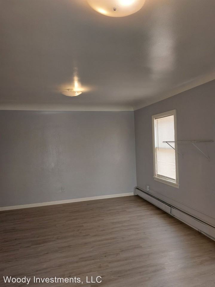 2115 9th Avenue - Photo 2 of 40