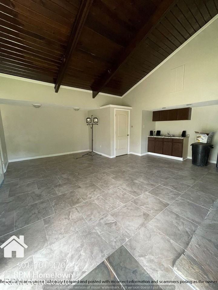 407 Ashland Street - Photo 2 of 7