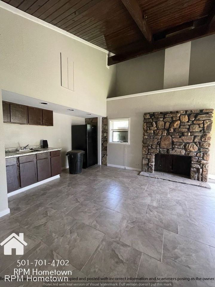 407 Ashland Street - Photo 3 of 7