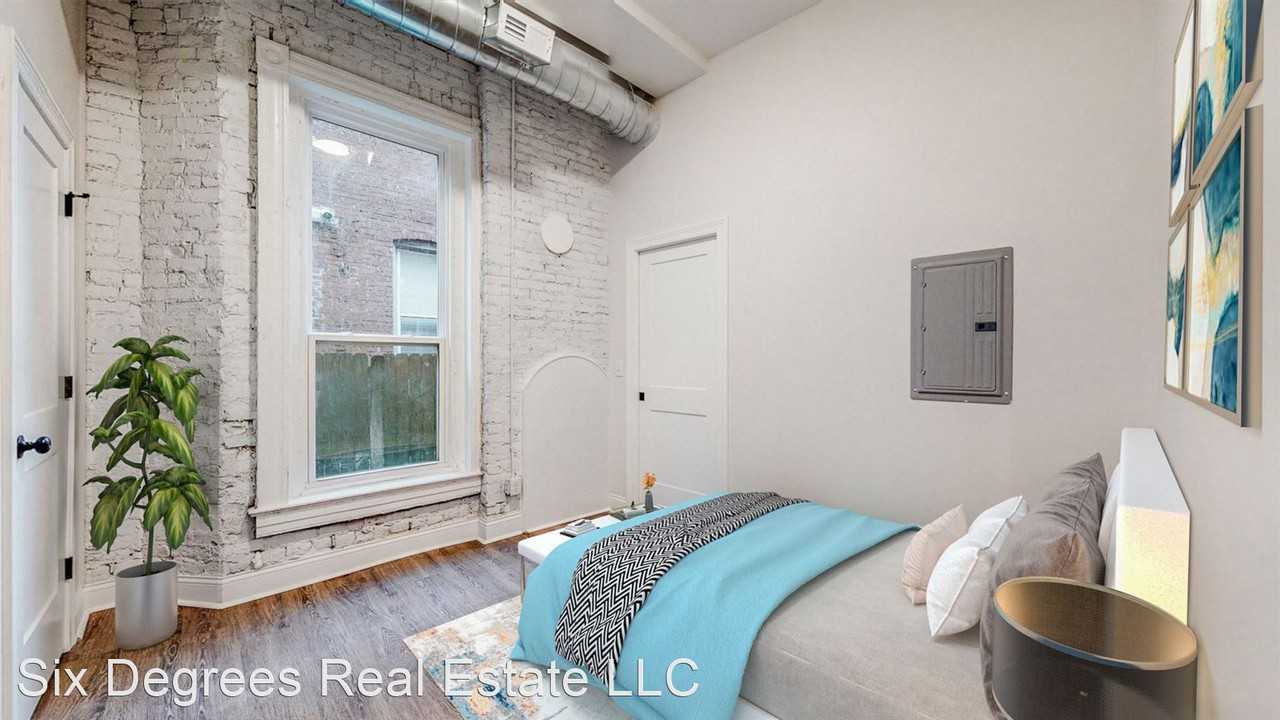 Executive loft in Old Louisville Apartments 1105 S 1st St, Louisville