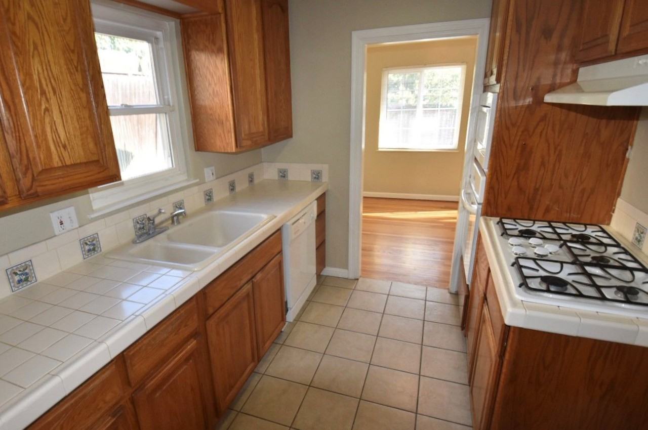 5320 Calistoga Way - Photo 2 of 11