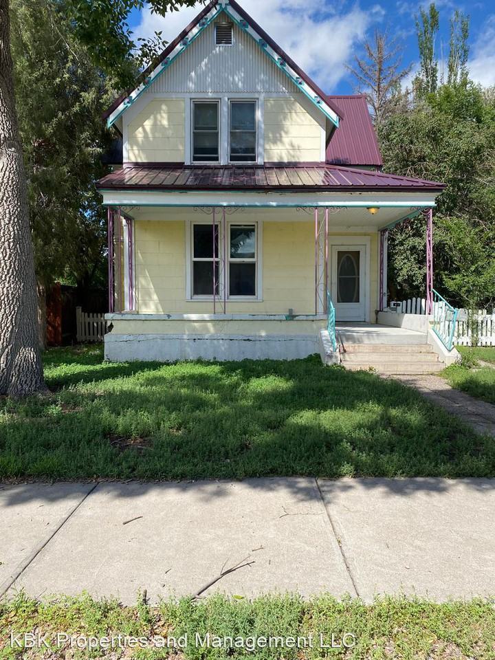 311311 1/2 Ross Avenue Apartments in Alamosa, CO 81101 Zumper