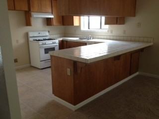 2731 Lindbrook Dr - Photo 2 of 10