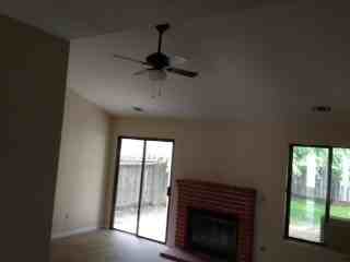 2731 Lindbrook Dr - Photo 3 of 10