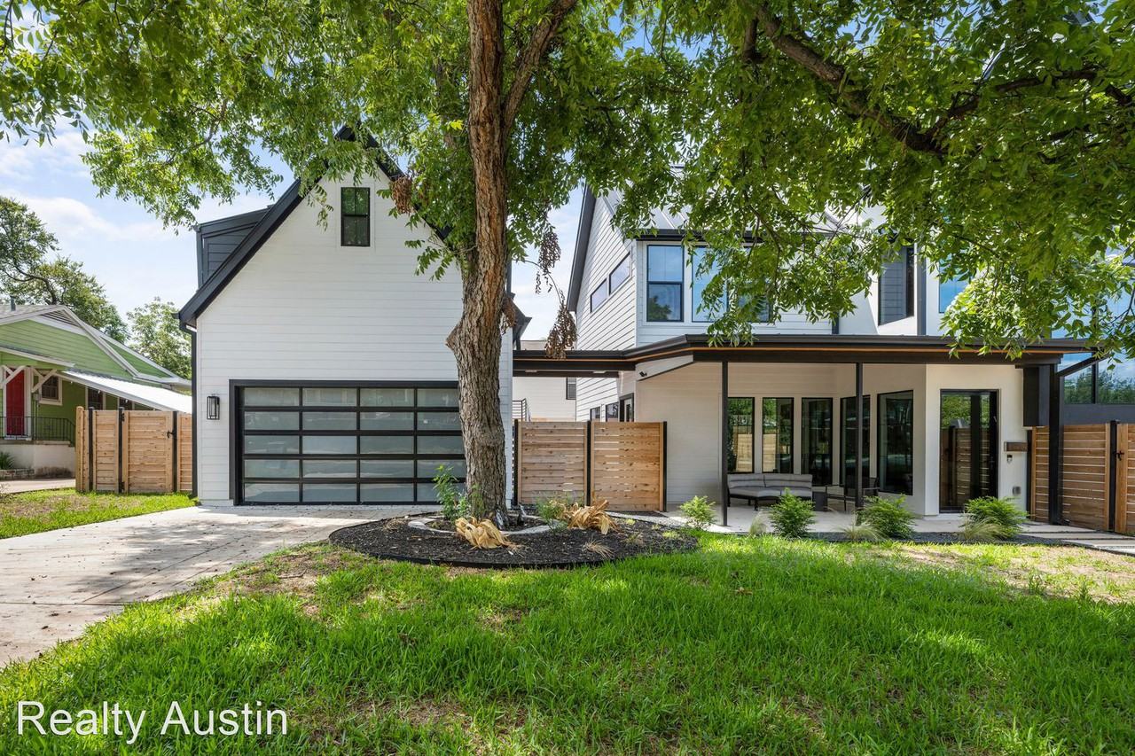 3219 Funston St - Photo 2 of 25