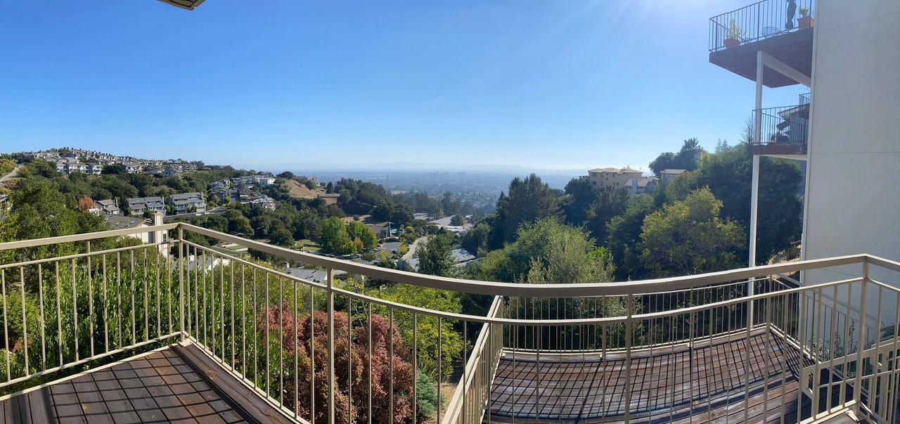 1842 Grand View Drive - Photo 2 of 20