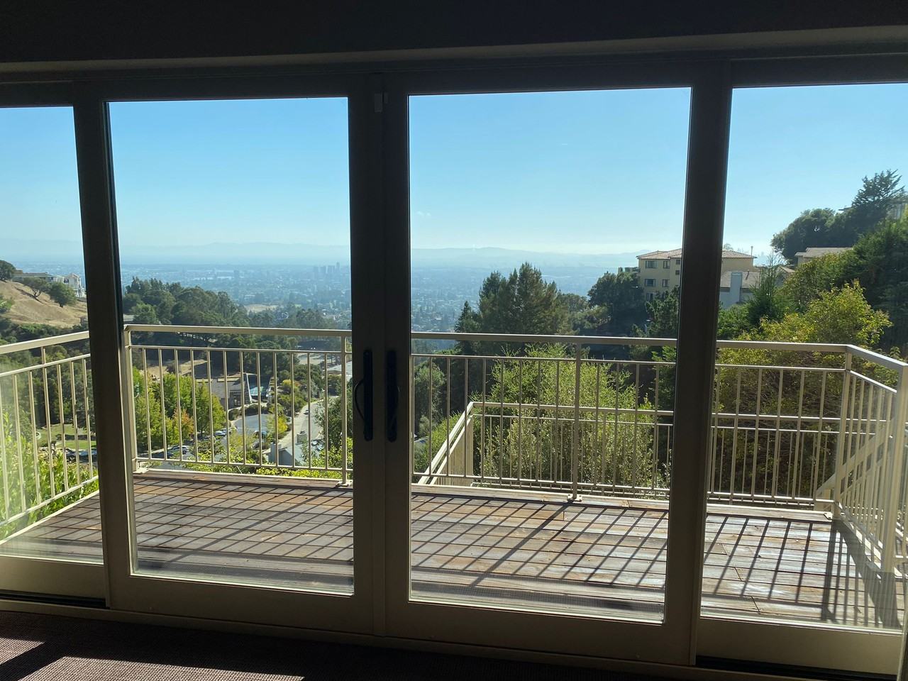 1842 Grand View Drive - Photo 3 of 20