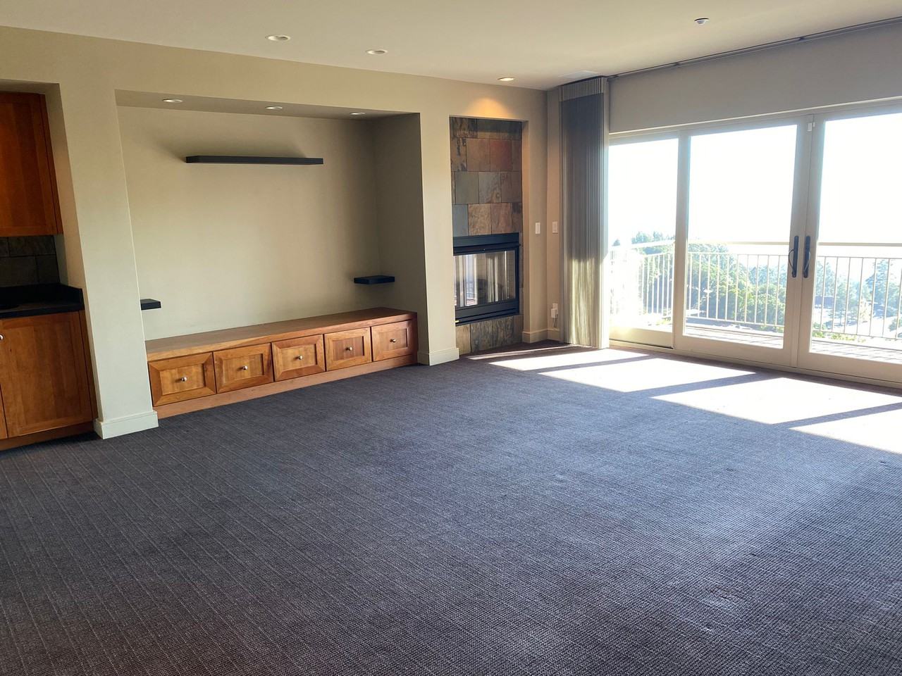 1842 Grand View Drive - Photo 4 of 20